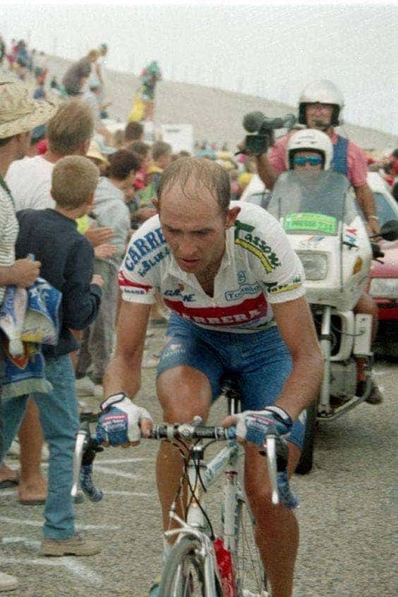 Pantani grimpant le mont Ventoux lors du Tour de France 1994