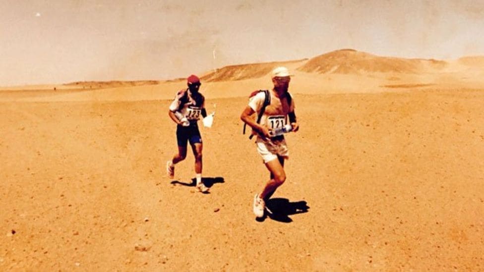 Mauro Prosperi courant le Marathon des Sables