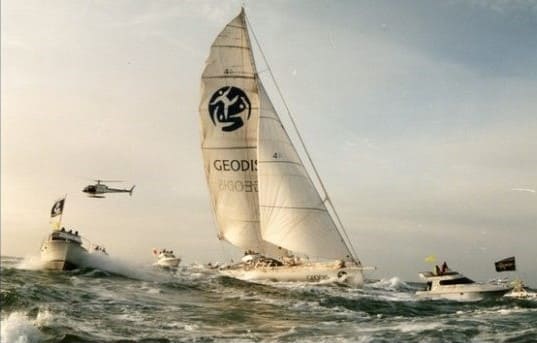 Christophe Auguin lors de son arrivée en vainqueur du Vendée Globe 1996-1997